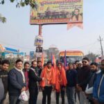 Two youths who left for Ayodhya from Nepal reached Padrauna, received a warm welcome.