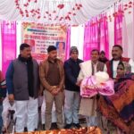 In view of Makar Sankranti and severe cold, contractor gave woolen blankets to hundreds of people