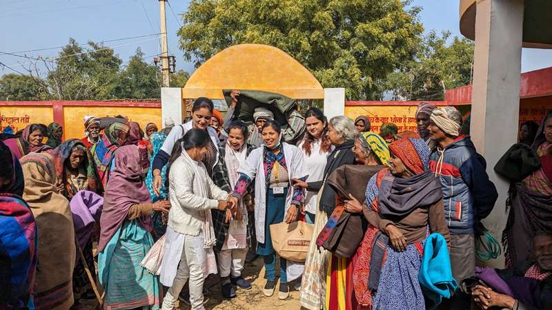 Patients examined in free health camp, medicines given