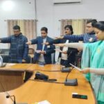 District Election Officer administered oath on National Voter's Day
