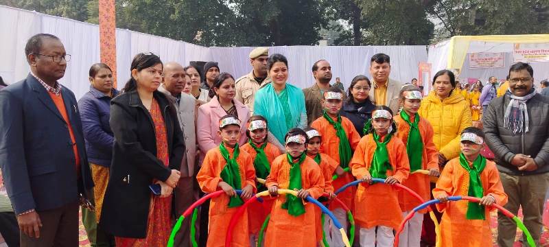 District Magistrate inaugurated sports competitions on Uttar Pradesh Day